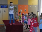 Dětská módní přehlídka - BAZÁREK